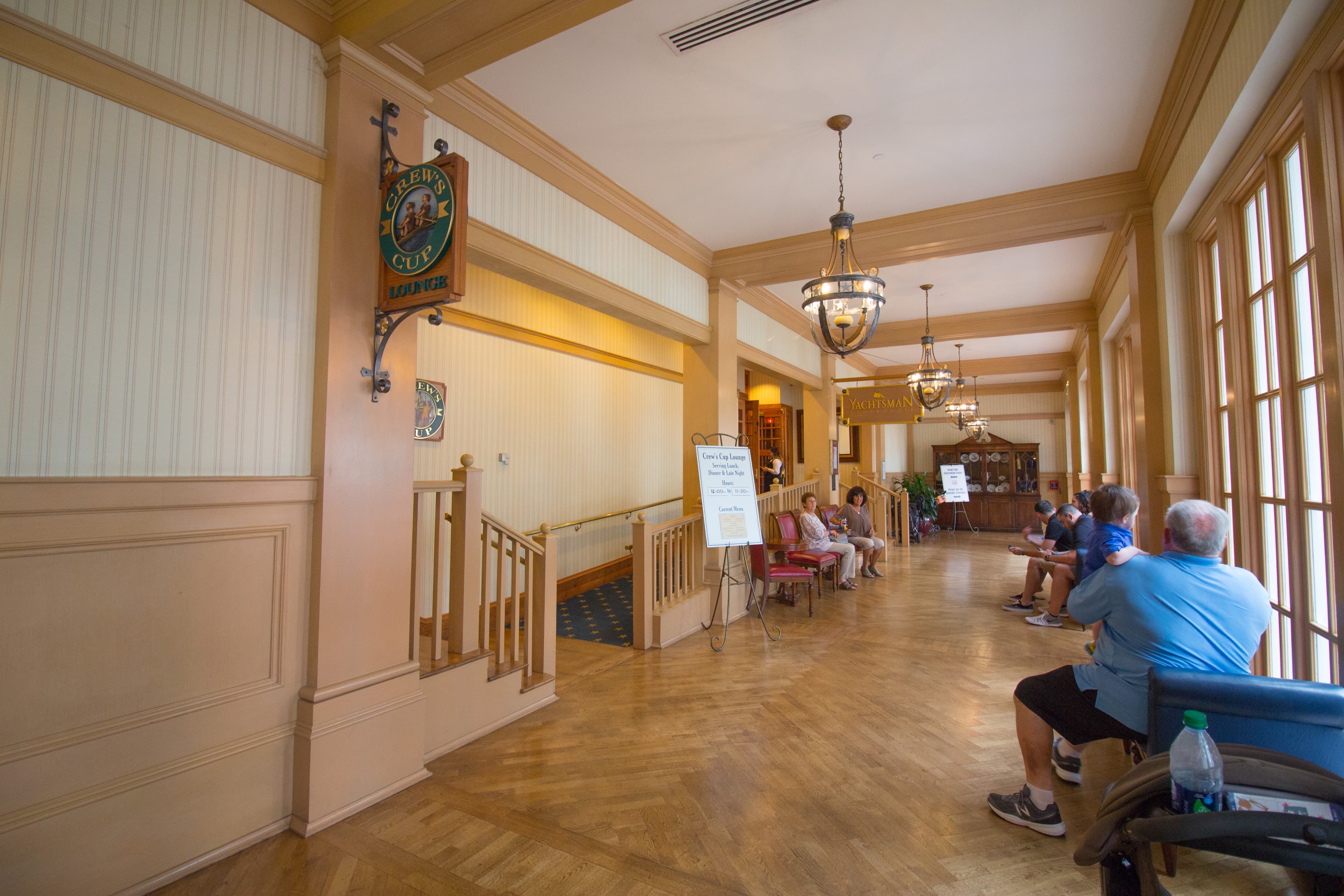 Crew's Cup Lounge & The Yachtsman Steakhouse