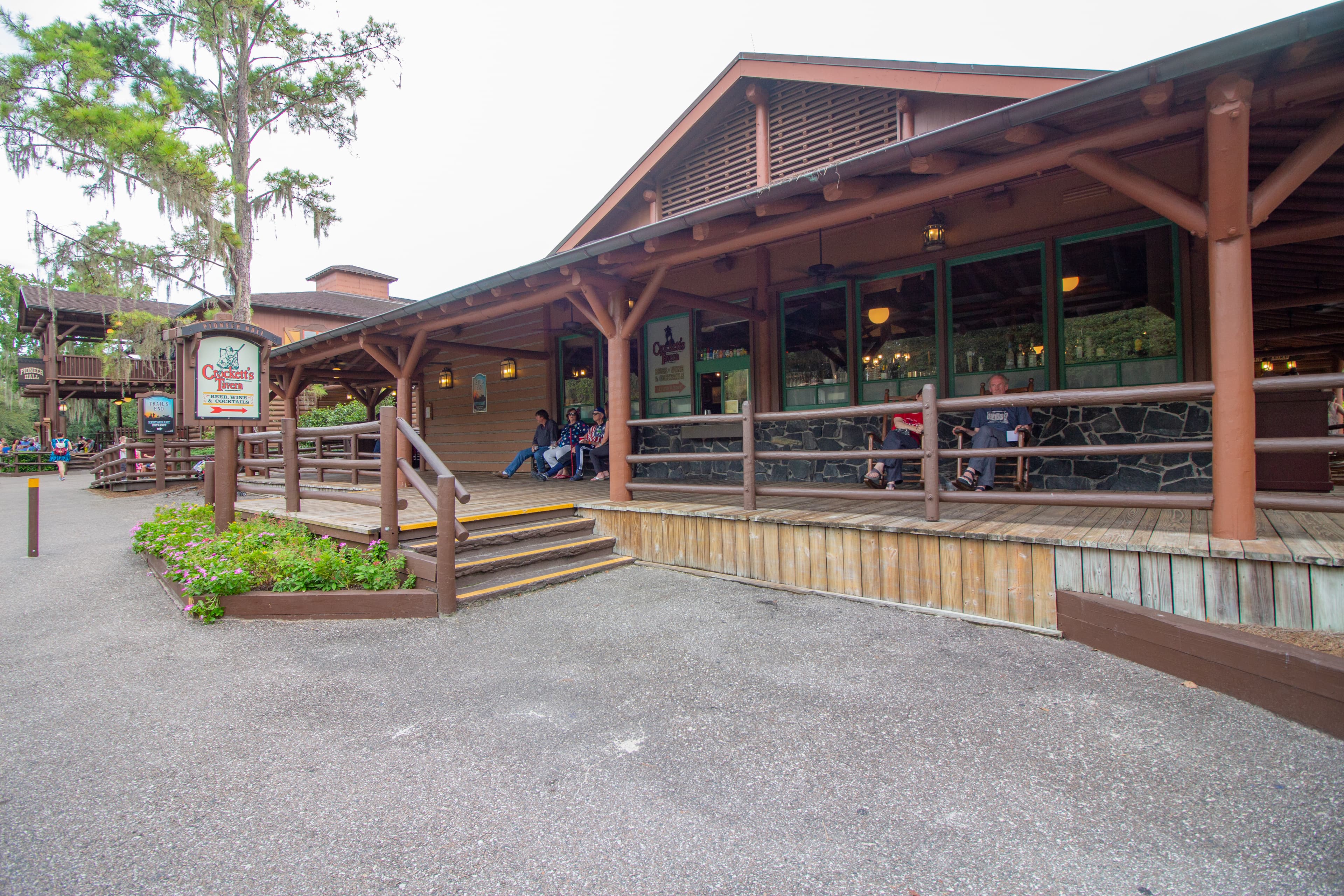 Crockett's Tavern
