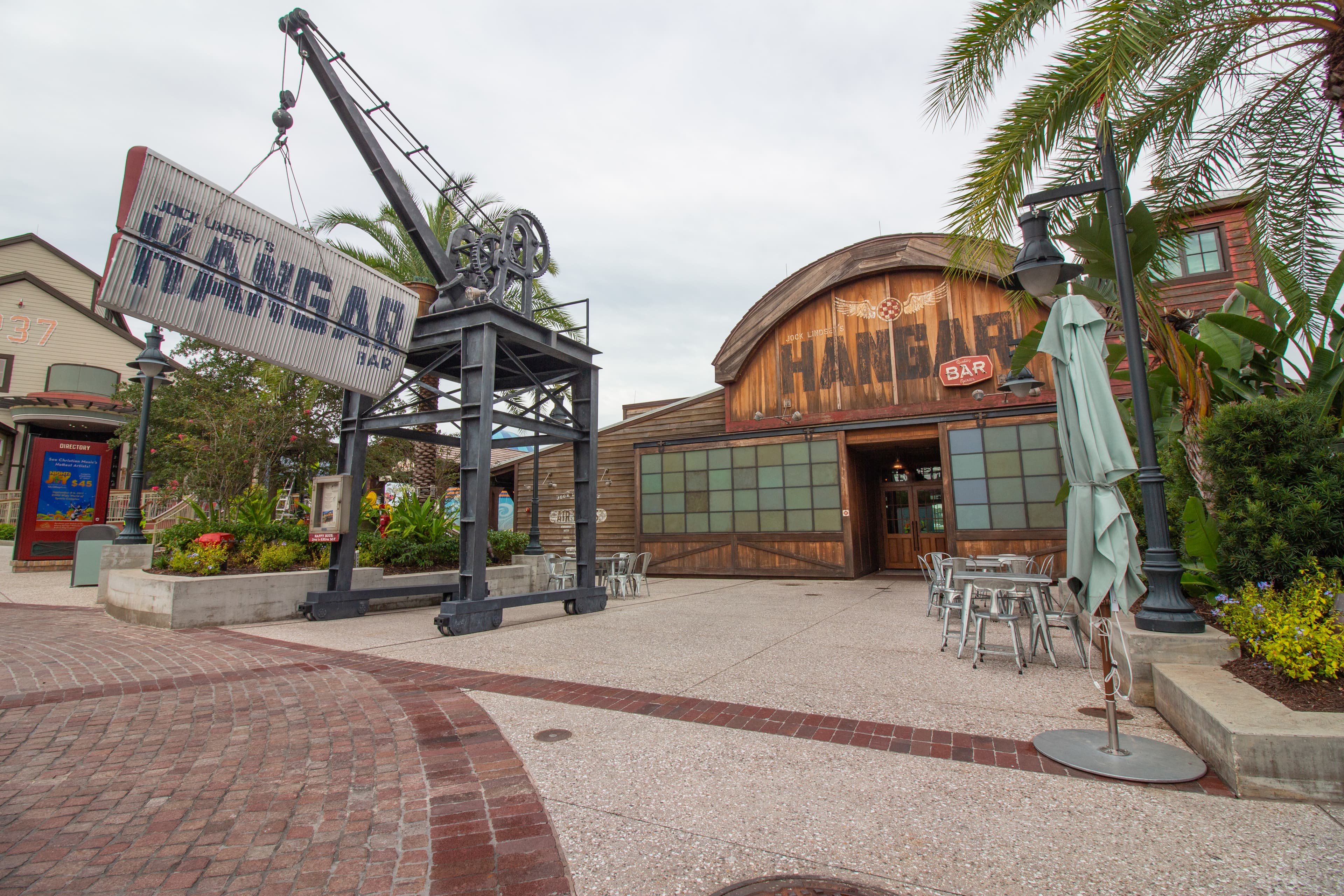 Jock Lindsey's Hangar Bar